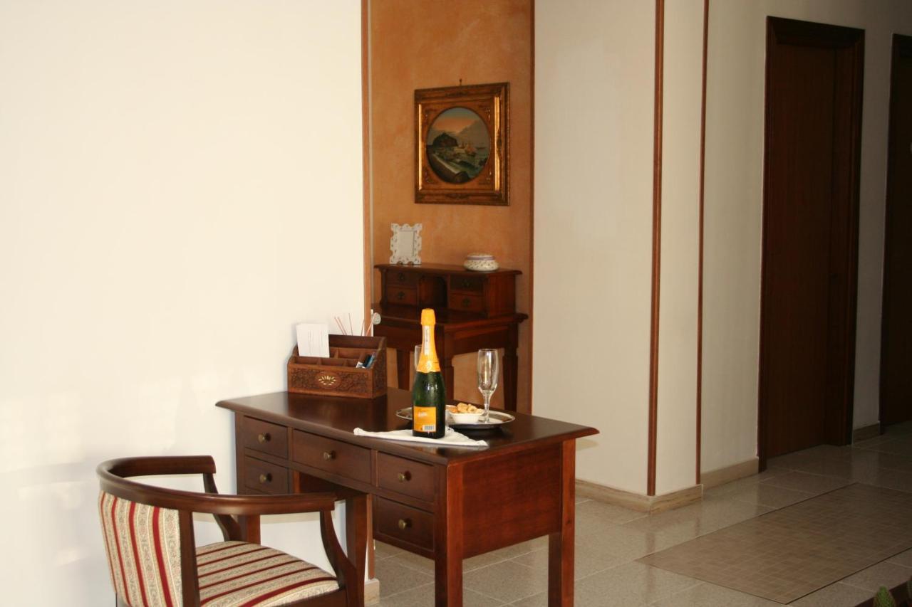 Bed and Breakfast Costa D'Amalfi E Cilento à Pontecagnano Extérieur photo